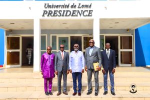 LE PROJET D’INTEGRATION DE L&rsquo;EDUCATION A LA LUTTE CONTRE LA CORRUPTION DANS LES CURRICULA D’ENSEIGNEMENT ET DE FORMATION AU TOGO AU CŒUR DES ECHANGES ENTRE LE PRESIDENT DE L’UNIVERSITE DE LOME ET UNE DELEGATION DE LA HAPLUCIA