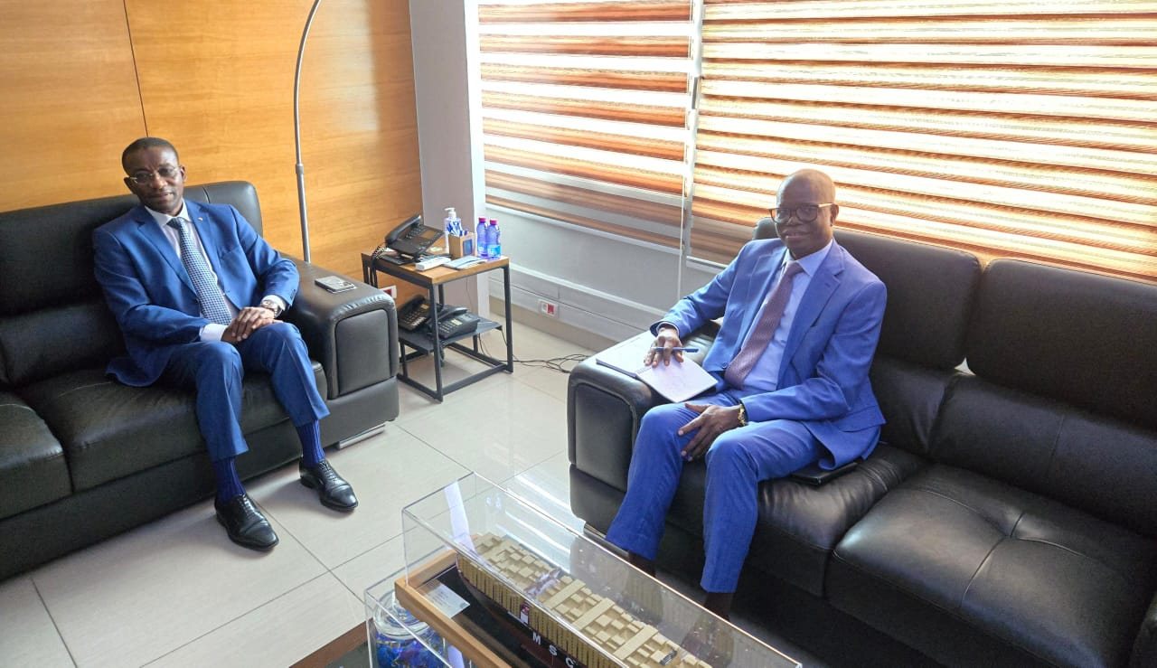 Séance de travail entre le Président de la HAPLUCIA et le Président de l’Association des Grandes Entreprises du Togo.